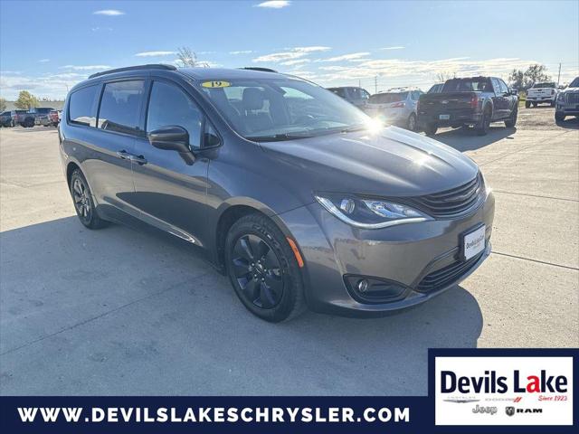 2019 Chrysler Pacifica Hybrid Touring L 2019 Chrysler Pacifica Hybrid Touring L