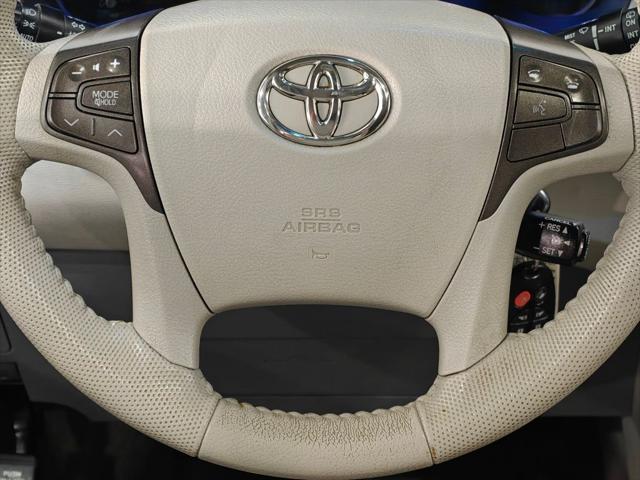2013 Toyota Sienna XLE V6 8 Passenger