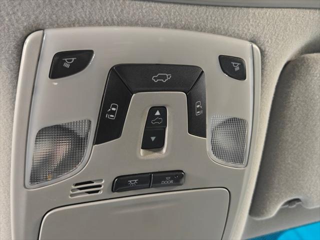 2013 Toyota Sienna XLE V6 8 Passenger