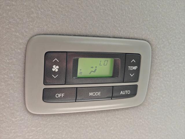 2013 Toyota Sienna XLE V6 8 Passenger