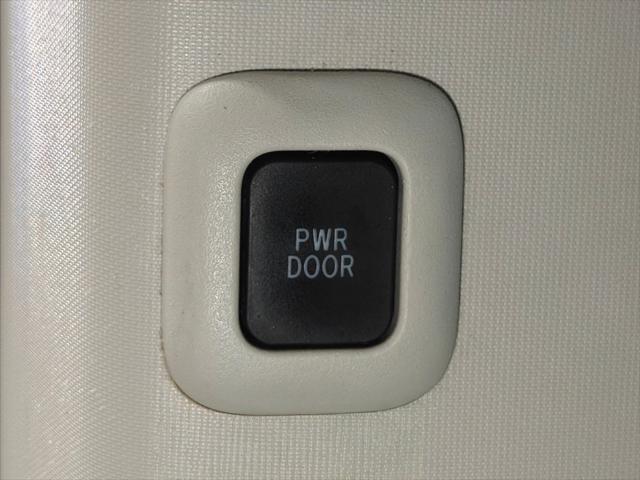 2013 Toyota Sienna XLE V6 8 Passenger