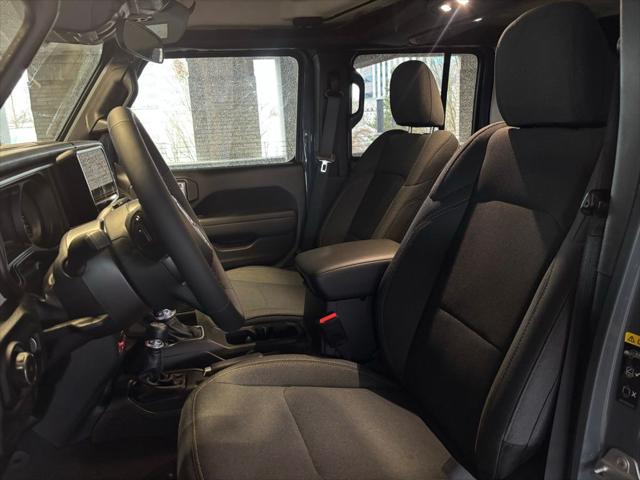 2025 Jeep Wrangler 4-Door Willys 4x4