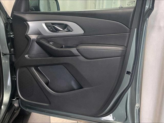 2023 Chevrolet Traverse AWD LT Leather