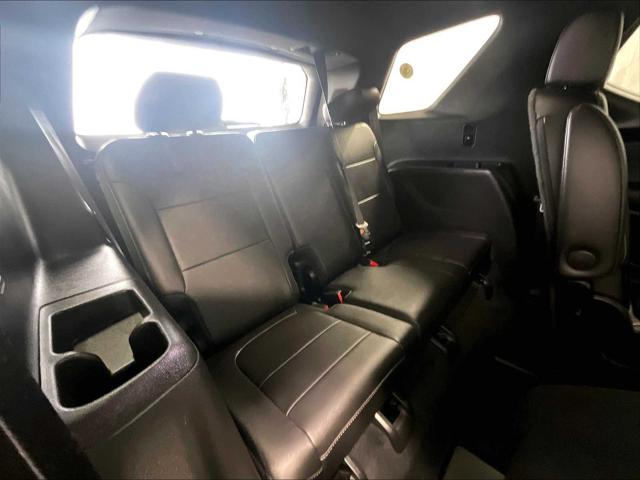 2023 Chevrolet Traverse AWD LT Leather