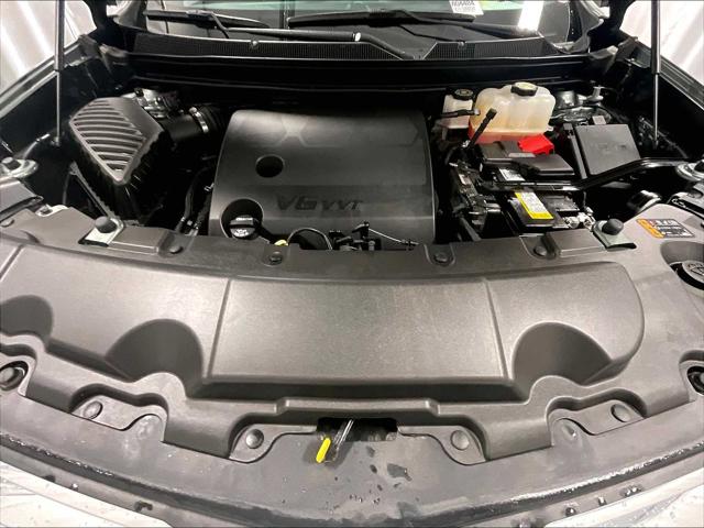 2023 Chevrolet Traverse AWD LT Leather