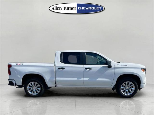 2026 Chevrolet Silverado 1500 4WD Crew Cab Short Bed Custom