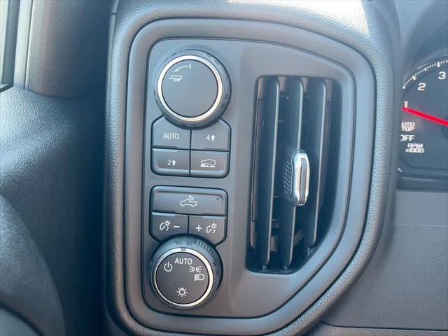 2026 Chevrolet Silverado 1500 4WD Crew Cab Short Bed Custom