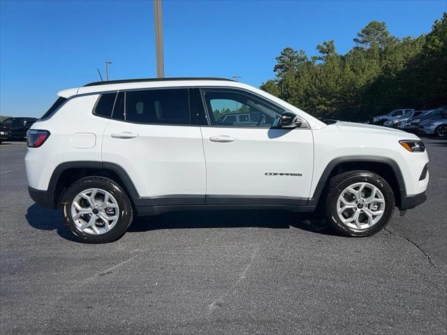 2026 Jeep Compass COMPASS LATITUDE 4X4