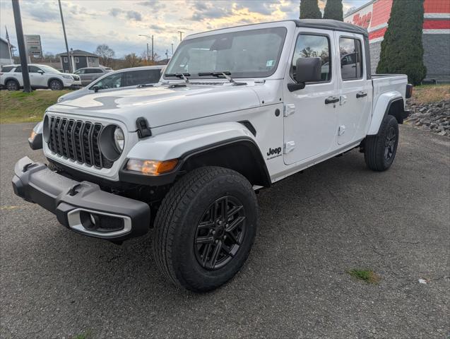2026 Jeep Gladiator GLADIATOR SPORT S 4X4 2026 Jeep Gladiator GLADIATOR SPORT S 4X4
