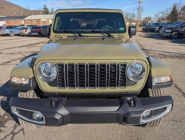 2026 Jeep Gladiator GLADIATOR SPORT S 4X4 2026 Jeep Gladiator GLADIATOR SPORT S 4X4