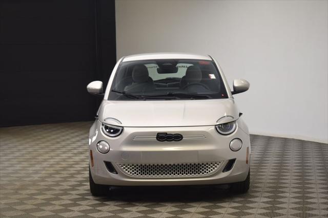 2025 Fiat FIAT 500e GIORGIO ARMANI Collectors Edition 2025 Fiat FIAT 500e GIORGIO ARMANI Collectors Edition