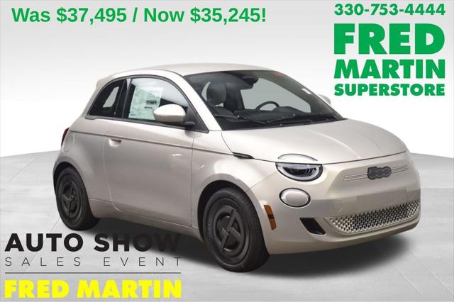 2025 Fiat FIAT 500e GIORGIO ARMANI Collectors Edition 2025 Fiat FIAT 500e GIORGIO ARMANI Collectors Edition