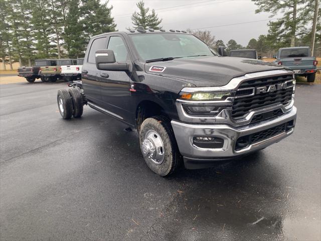 2026 RAM Ram 3500 Chassis Cab RAM 3500 TRADESMAN CREW CAB CHASSIS 4X4 60 CA