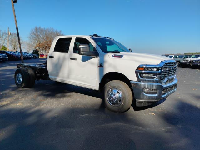 2026 RAM Ram 3500 Chassis Cab RAM 3500 TRADESMAN CREW CAB CHASSIS 4X4 60 CA