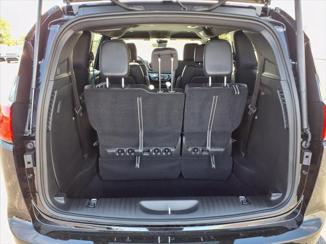 2026 Chrysler Voyager LX
