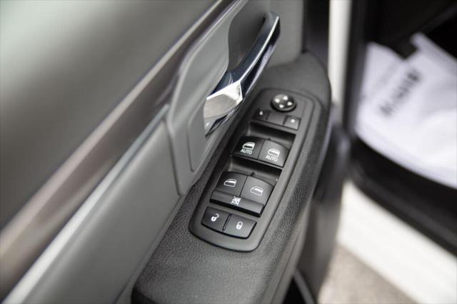 2023 RAM 1500 Classic SLT Crew Cab 4x4 57 Box