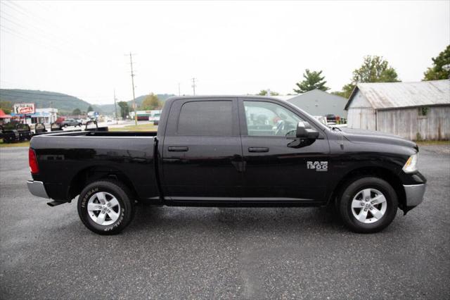 2023 RAM 1500 Classic SLT Crew Cab 4x4 57 Box 2023 RAM 1500 Classic SLT Crew Cab 4x4 57 Box