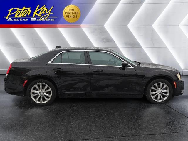 2018 Chrysler 300 Touring L AWD