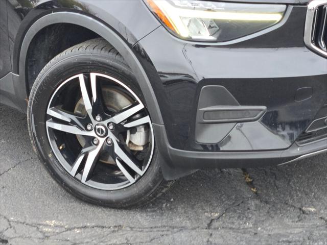 2024 Volvo XC40 B5 Core Dark Theme 2024 Volvo XC40 B5 Core Dark Theme