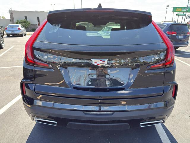 2024 Cadillac XT4 FWD Premium Luxury