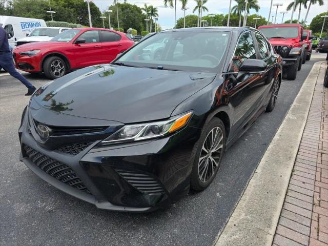 2020 Toyota Camry SE