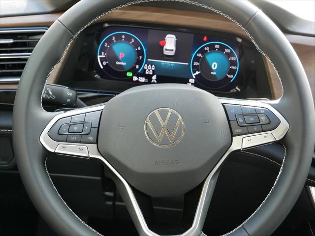 2026 Volkswagen Atlas SE with Technology