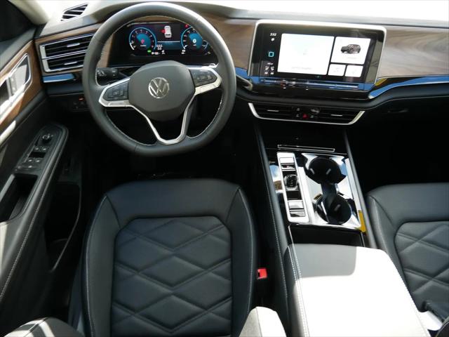 2026 Volkswagen Atlas SE with Technology