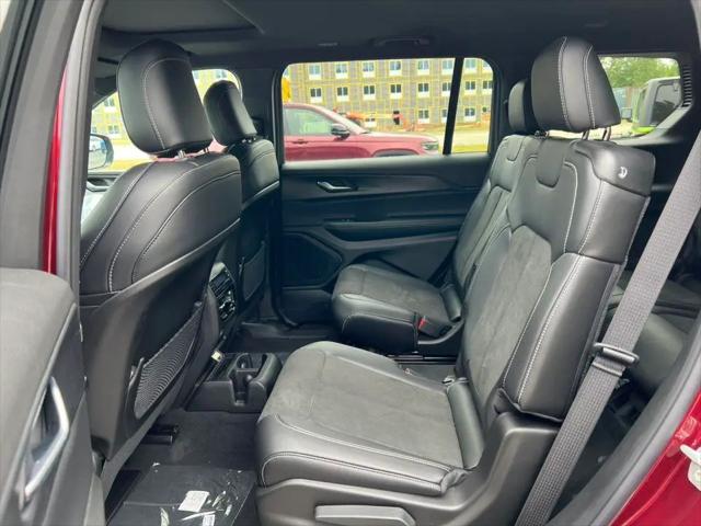 2025 Jeep Grand Cherokee L Altitude X 4x4