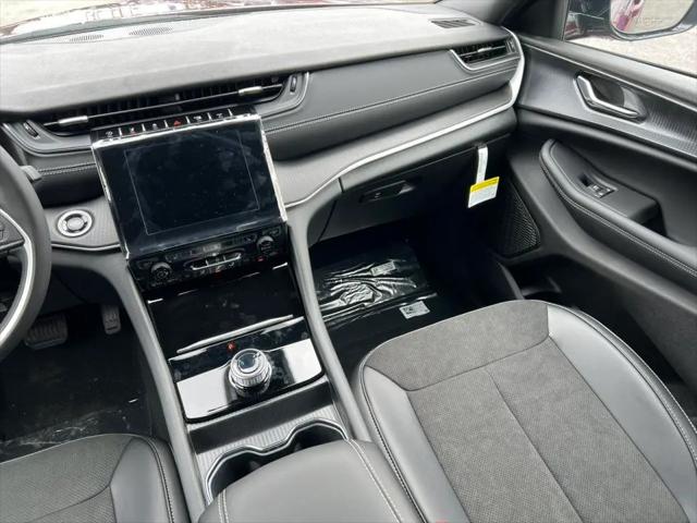 2025 Jeep Grand Cherokee L Altitude X 4x4