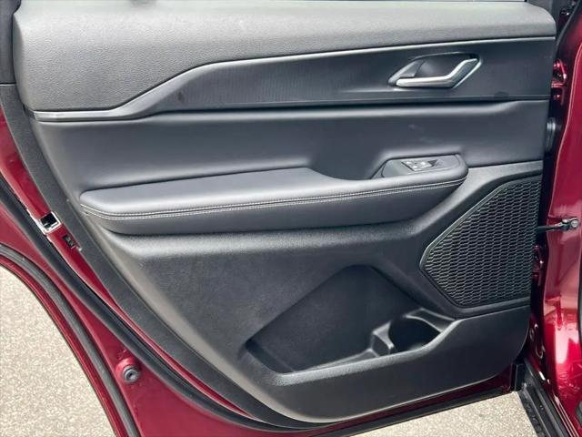 2025 Jeep Grand Cherokee L Altitude X 4x4
