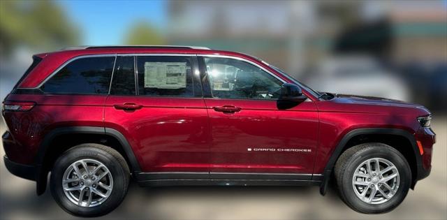 2025 Jeep Grand Cherokee GRAND CHEROKEE LAREDO X 4X4