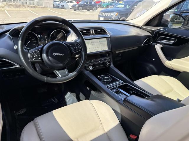 2020 Jaguar F-PACE Premium P250 AWD Automatic 2020 Jaguar F-PACE Premium P250 AWD Automatic
