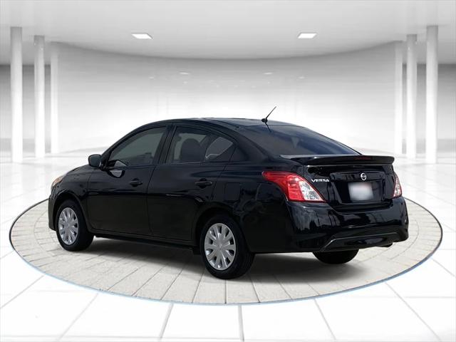 2016 Nissan Versa 1.6 S+