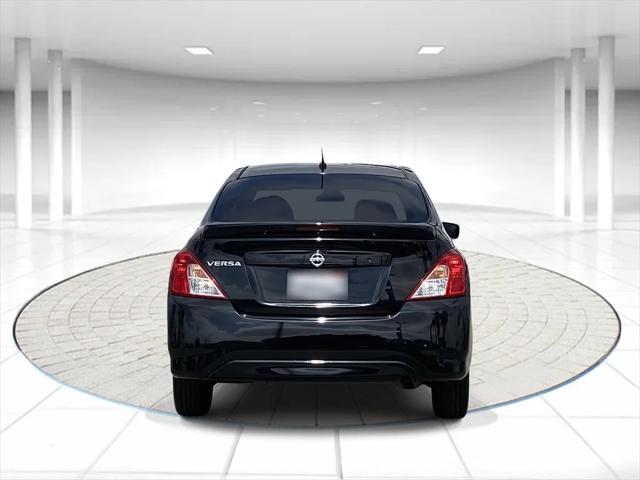 2016 Nissan Versa 1.6 S+