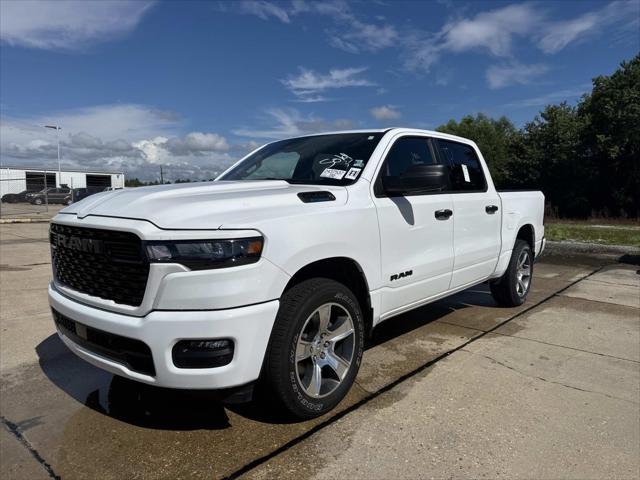 2025 RAM 1500 Tradesman Crew Cab 4x4 57 Box