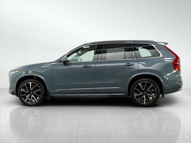 2022 Volvo XC90 T6 Momentum 7 Passenger 2022 Volvo XC90 T6 Momentum 7 Passenger