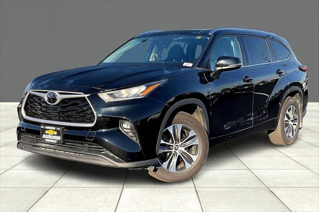2020 Toyota Highlander XLE 2020 Toyota Highlander XLE