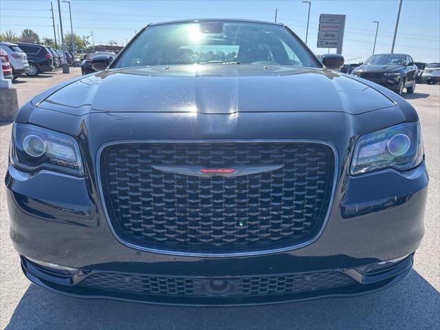 2022 Chrysler 300 S 2022 Chrysler 300 S