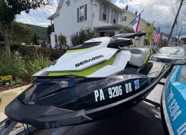 2016 Karavan Trailer Base