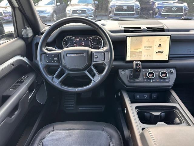 2023 Land Rover Defender 130 X-Dynamic SE