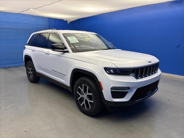 2023 Jeep Grand Cherokee Limited 4x4 2023 Jeep Grand Cherokee Limited 4x4