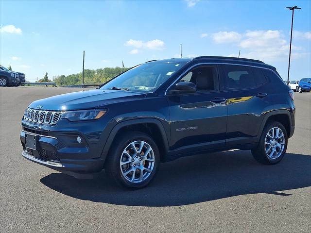 2024 Jeep Compass Latitude Lux FWD