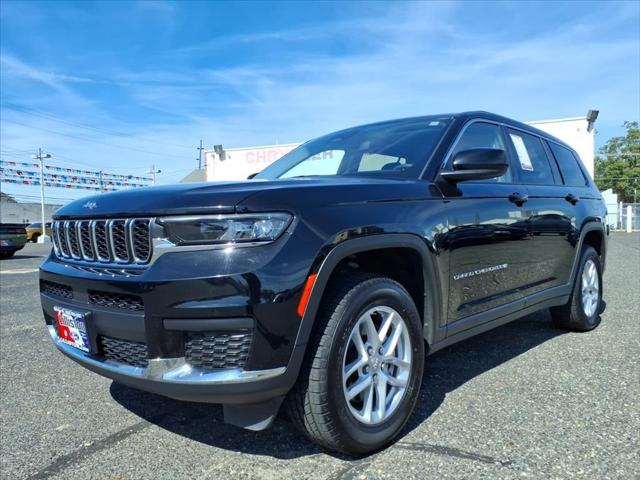 2023 Jeep Grand Cherokee L Laredo 4x4 2023 Jeep Grand Cherokee L Laredo 4x4