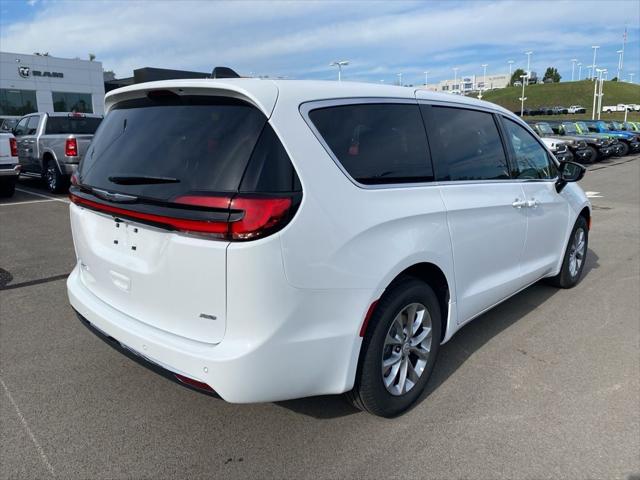 2026 Chrysler Pacifica PACIFICA SELECT AWD