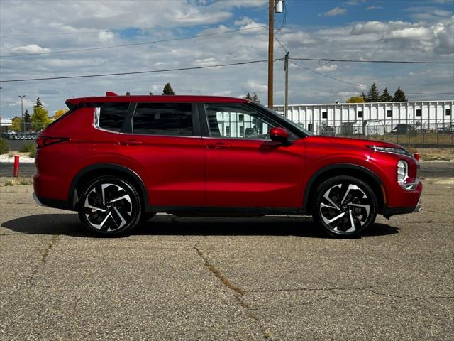 2024 Mitsubishi Outlander Base