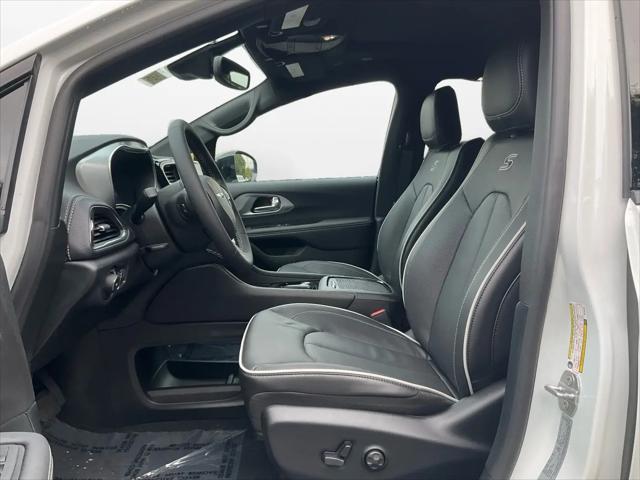 2026 Chrysler Pacifica Limited AWD