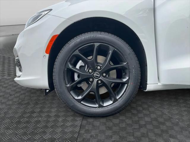 2026 Chrysler Pacifica Limited AWD