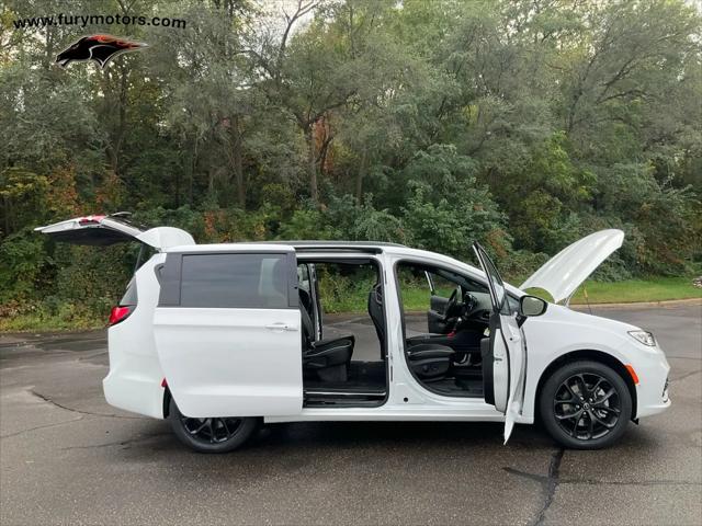 2026 Chrysler Pacifica Limited AWD