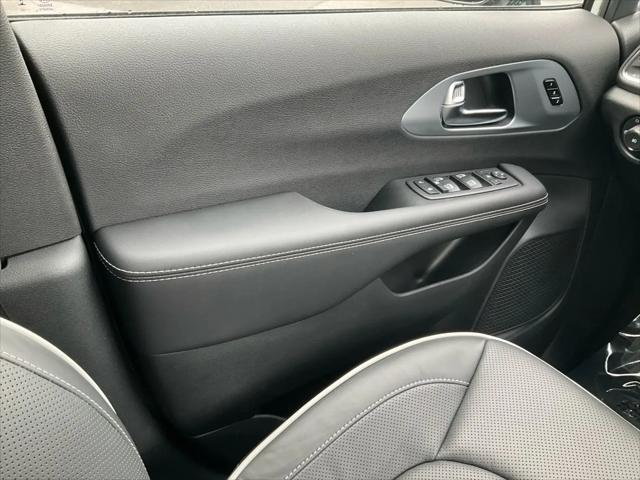 2026 Chrysler Pacifica Limited AWD