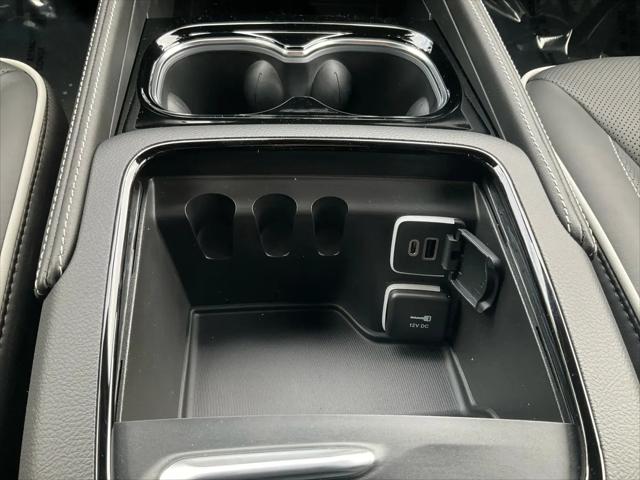2026 Chrysler Pacifica Limited AWD